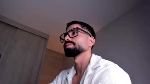 Snapshot of edrick_walton chatting on 02/20/25, 11:21 edrick online show from 02/20/25, 11:21