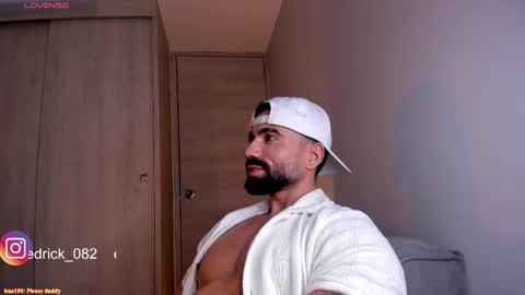 Snapshot of edrick_walton chatting on 02/26/25, 01:30 edrick online show from 02/26/25, 01:30