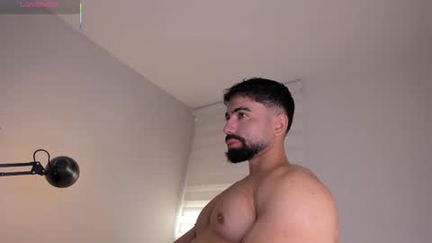 Snapshot of edrick_walton chatting on 09/12/25, 12:16 edrick online show from 09/12/25, 12:16