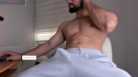 Snapshot of edrick_walton chatting on 09/13/25, 11:54 edrick online show from 09/13/25, 11:54