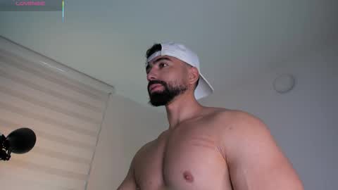 Snapshot of edrick_walton chatting on 10/27/25, 11:47 edrick online show from 10/27/25, 11:47