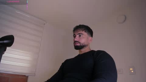 Snapshot of edrick_walton chatting on 11/13/25, 11:53 edrick online show from 11/13/25, 11:53