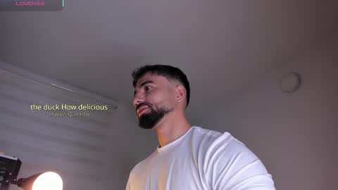 Snapshot of edrick_walton chatting on 11/22/25, 11:31 edrick online show from 11/22/25, 11:31