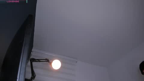 Snapshot of edrick_walton chatting on 02/19/26, 11:39 edrick online show from 02/19/26, 11:39