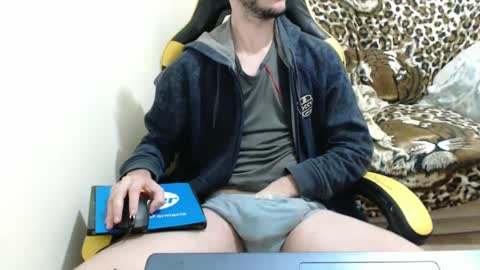 Snapshot of eduardobrain7 chatting on 09/26/25, 01:31 eduardobrain7 online show from 09/26/25, 01:31