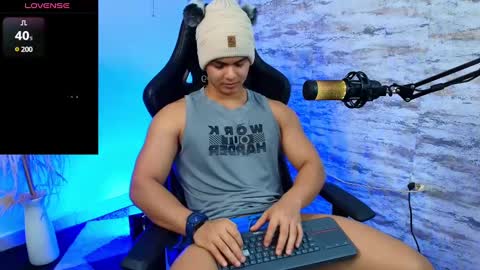 EDWARD CLARCK online show from 12/04/24, 04:21