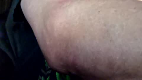 edwardaims_2please online show from 09/24/25, 02:26