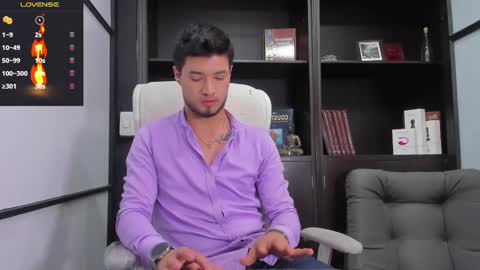 Snapshot of edwardross_ chatting on 02/14/25, 07:23 Edward Ross online show from 02/14/25, 07:23