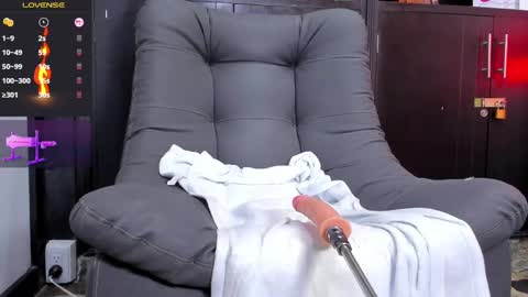 Snapshot of edwardross_ chatting on 02/19/25, 06:22 Edward Ross online show from 02/19/25, 06:22