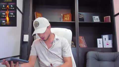 Snapshot of edwardross_ chatting on 03/03/25, 07:06 Edward Ross online show from 03/03/25, 07:06