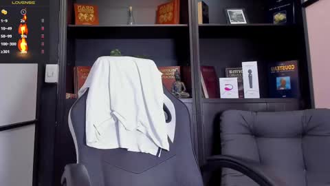 Snapshot of edwardross_ chatting on 09/09/25, 08:30 Edward Ross online show from 09/09/25, 08:30