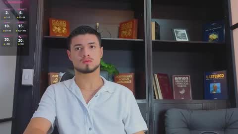 Snapshot of edwardross_ chatting on 09/14/25, 08:19 Edward Ross online show from 09/14/25, 08:19