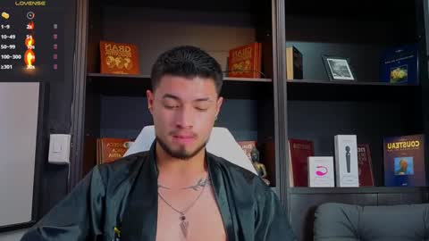 Snapshot of edwardross_ chatting on 09/24/25, 10:24 Edward Ross online show from 09/24/25, 10:24