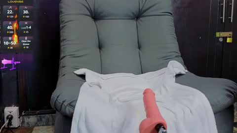 Snapshot of edwardross_ chatting on 09/30/25, 09:53 Edward Ross online show from 09/30/25, 09:53