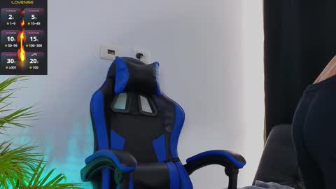 Snapshot of edwardross_ chatting on 11/09/25, 06:39 Edward Ross online show from 11/09/25, 06:39