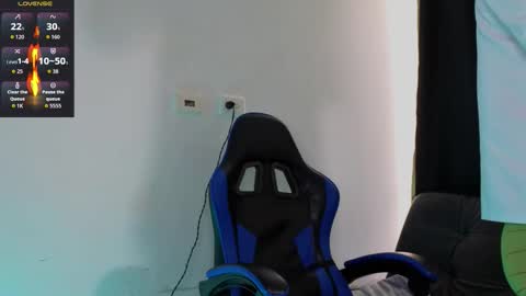 Snapshot of edwardross_ chatting on 01/07/26, 07:38 Edward Ross online show from 01/07/26, 07:38