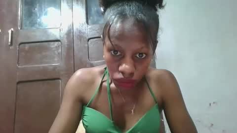 edwige770943 online show from 05/23/26, 08:40