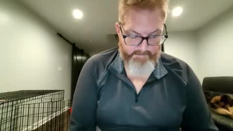 Snapshot of edyja chatting on 12/15/25, 04:22 Eddya online show from 12/15/25, 04:22