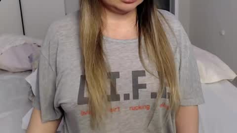 eelena4kiss online show from 02/20/25, 03:19