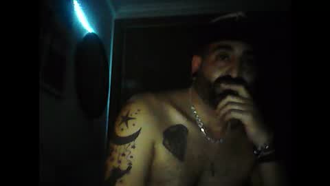 Snapshot of eemmee708927 chatting on 12/20/25, 10:17 eemmee708927 online show from 12/20/25, 10:17