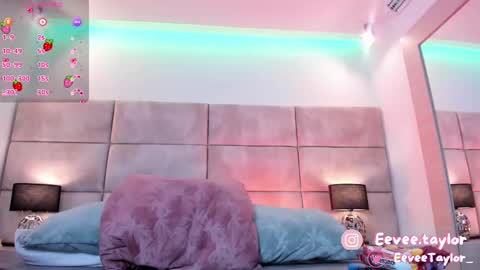 Eevee online show from 02/13/25, 12:11