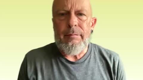 Snapshot of eevilempire chatting on 12/21/25, 06:04 Harley Biker online show from 12/21/25, 06:04