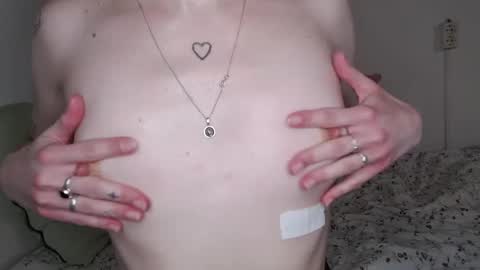 Snapshot of effa__laska chatting on 11/01/25, 07:49 effa__laska online show from 11/01/25, 07:49