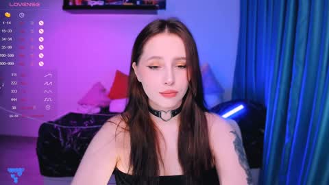 Snapshot of effie_lee chatting on 12/23/24, 02:17 Effie online show from 12/23/24, 02:17