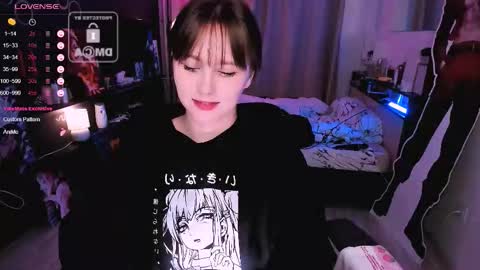 Snapshot of effie_lee chatting on 11/25/25, 12:49 Effie online show from 11/25/25, 12:49