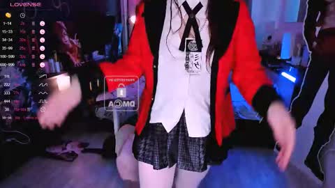 Snapshot of effie_lee chatting on 11/26/25, 09:32 Effie online show from 11/26/25, 09:32