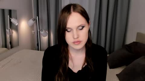 Effie Mur online show from 04/14/26, 08:37