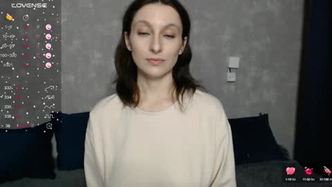 Snapshot of effy_gray chatting on 12/23/24, 10:21 Anna online show from 12/23/24, 10:21
