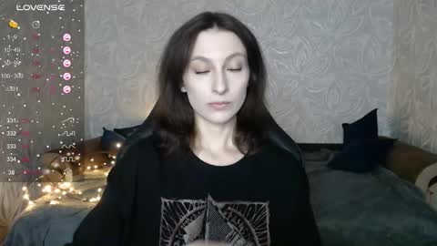 Snapshot of effy_gray chatting on 11/03/25, 11:15 Anna online show from 11/03/25, 11:15