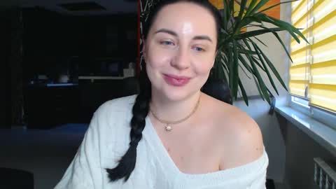 Snapshot of effy_m chatting on 10/19/25, 03:12 Effy online show from 10/19/25, 03:12