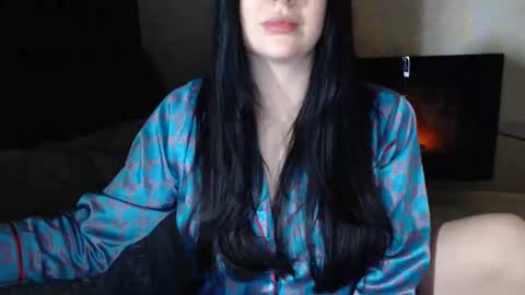 Snapshot of effy_m chatting on 03/23/26, 08:02 Effy online show from 03/23/26, 08:02