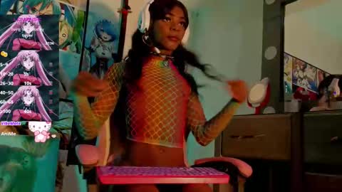 effy_marinn online show from 12/22/25, 05:26