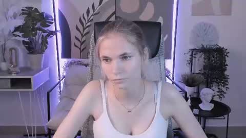 Effy online show from 07/03/26, 11:16