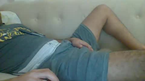 Snapshot of egyman2022 chatting on 02/01/25, 07:23 Im momo 35 Egyptian at Dubai online show from 02/01/25, 07:23