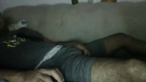 Snapshot of egyman2022 chatting on 12/14/25, 06:45 Im momo 35 Egyptian at Dubai online show from 12/14/25, 06:45