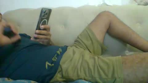 Snapshot of egyman2022 chatting on 12/17/25, 07:20 Im momo 35 Egyptian at Dubai online show from 12/17/25, 07:20