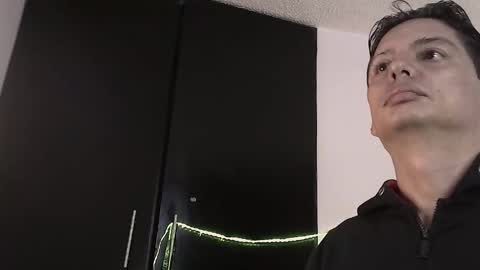 Snapshot of eider122 chatting on 02/01/26, 06:39 EIder online show from 02/01/26, 06:39