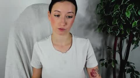 eileenmoores online show from 09/11/25, 11:43