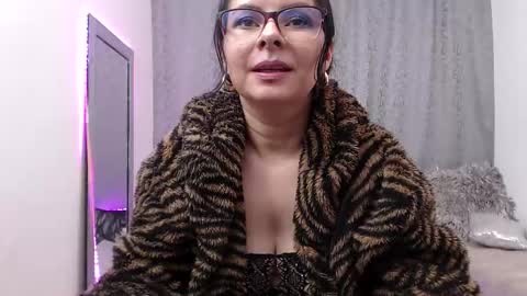 Eileen online show from 03/18/26, 04:43