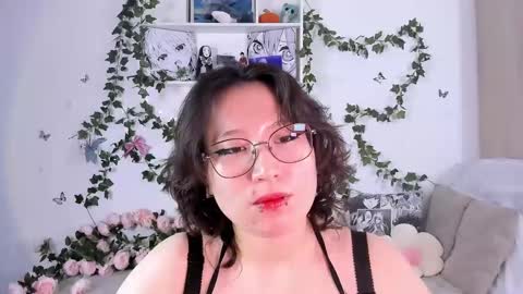 liasama online show from 12/08/24, 11:51