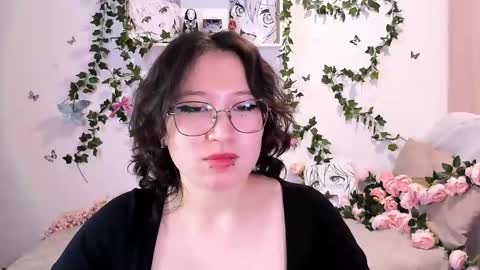 liasama online show from 12/16/24, 07:15