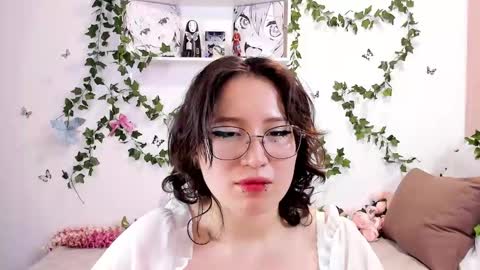 liasama online show from 12/17/24, 09:07