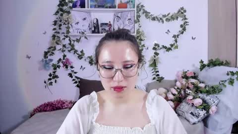 liasama online show from 12/30/24, 12:32