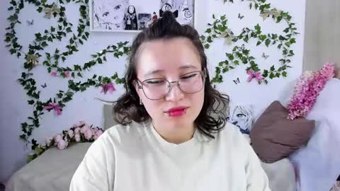 liasama online show from 01/05/25, 12:09