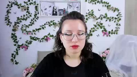 liasama online show from 01/10/25, 04:54