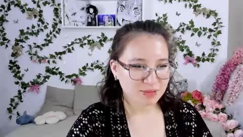 liasama online show from 02/12/25, 05:15